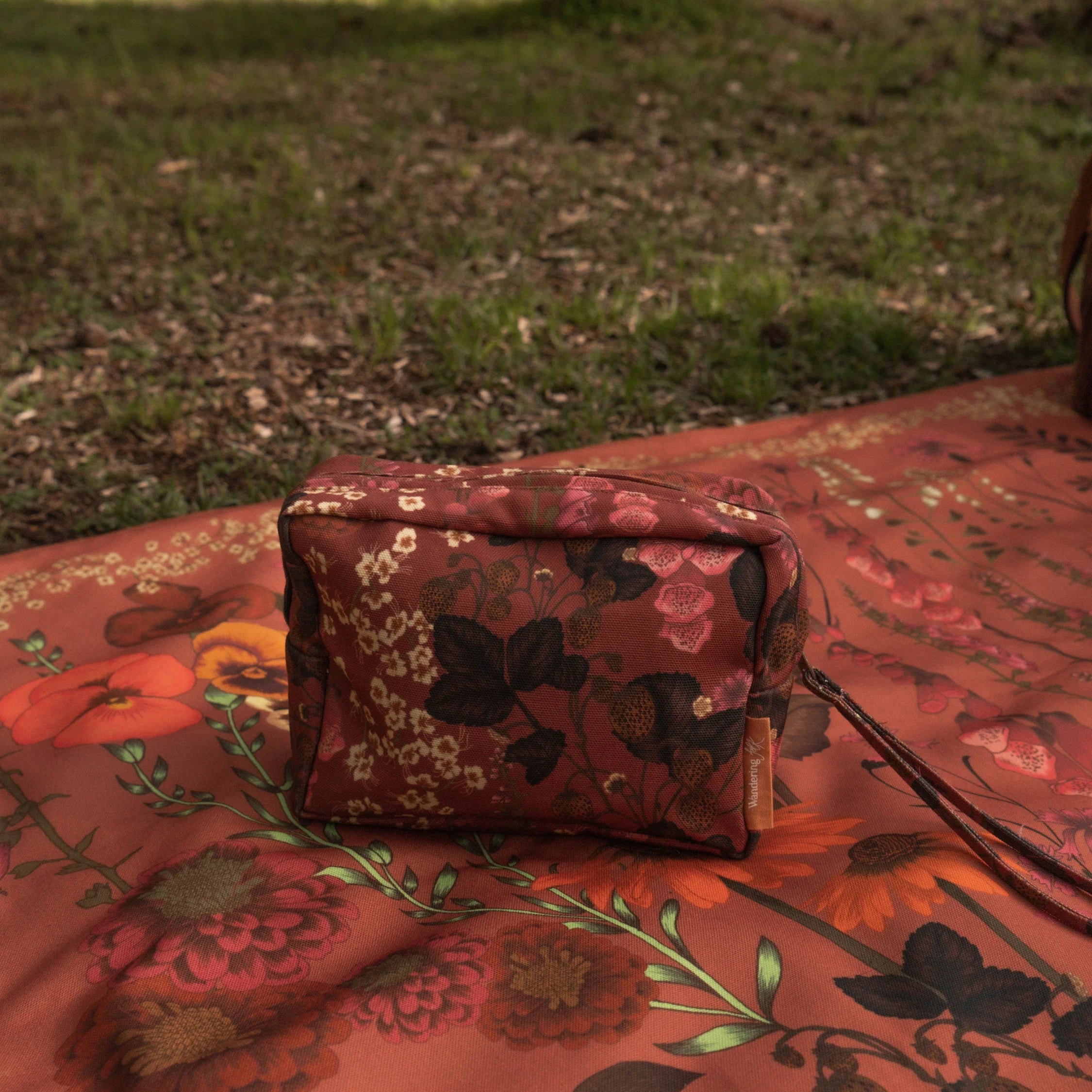 Flourish Sienna Zip Bag - Small