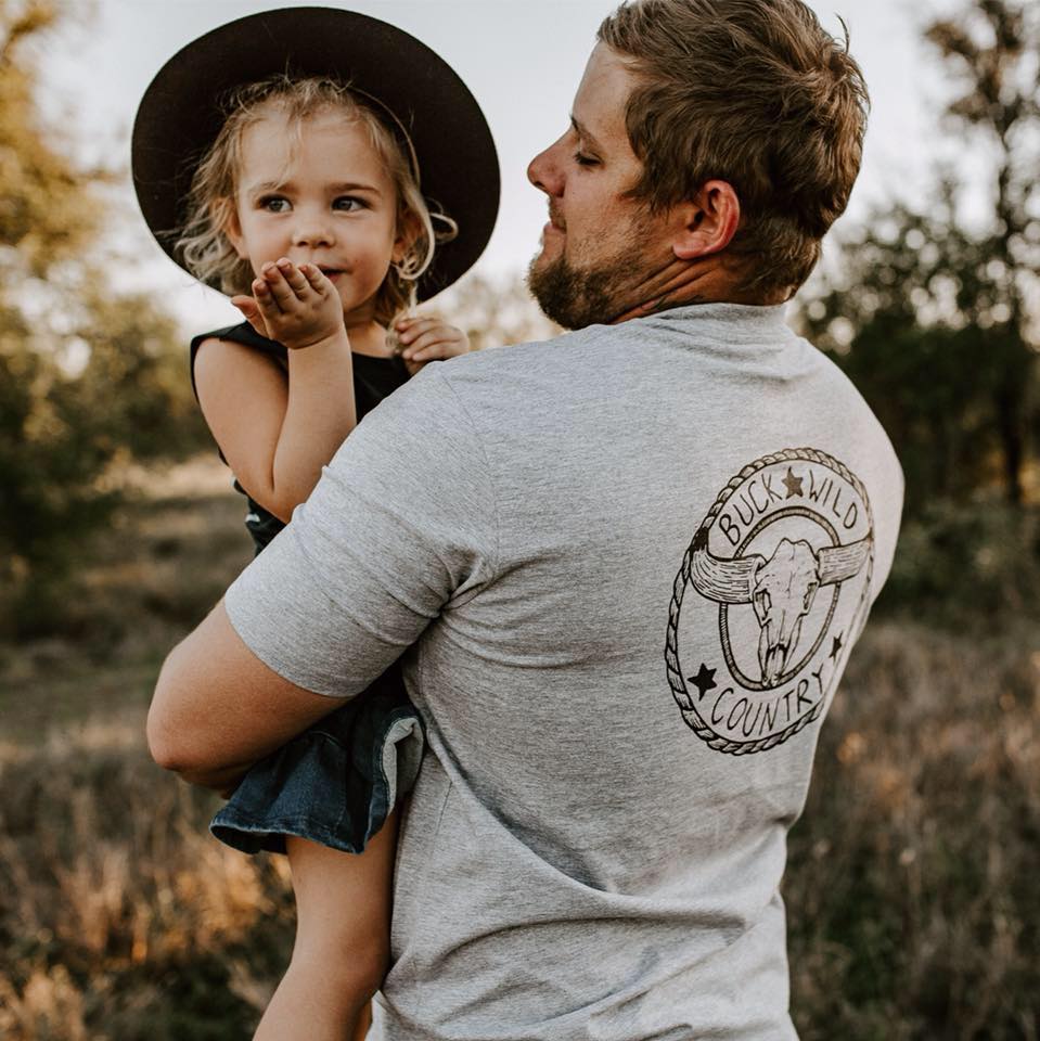 GREY BUCKLE UP T-SHIRT