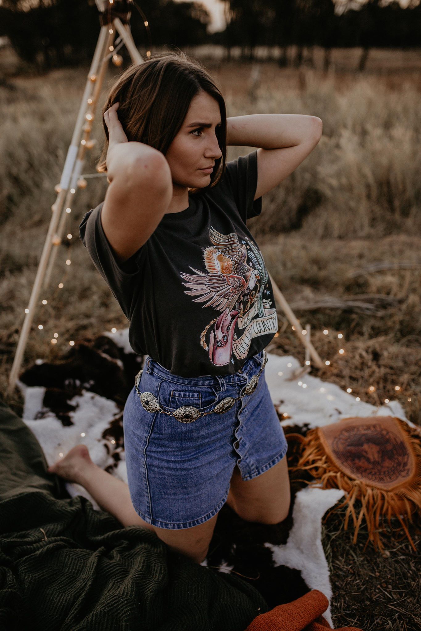 DESERT DREAMS COAL TEE