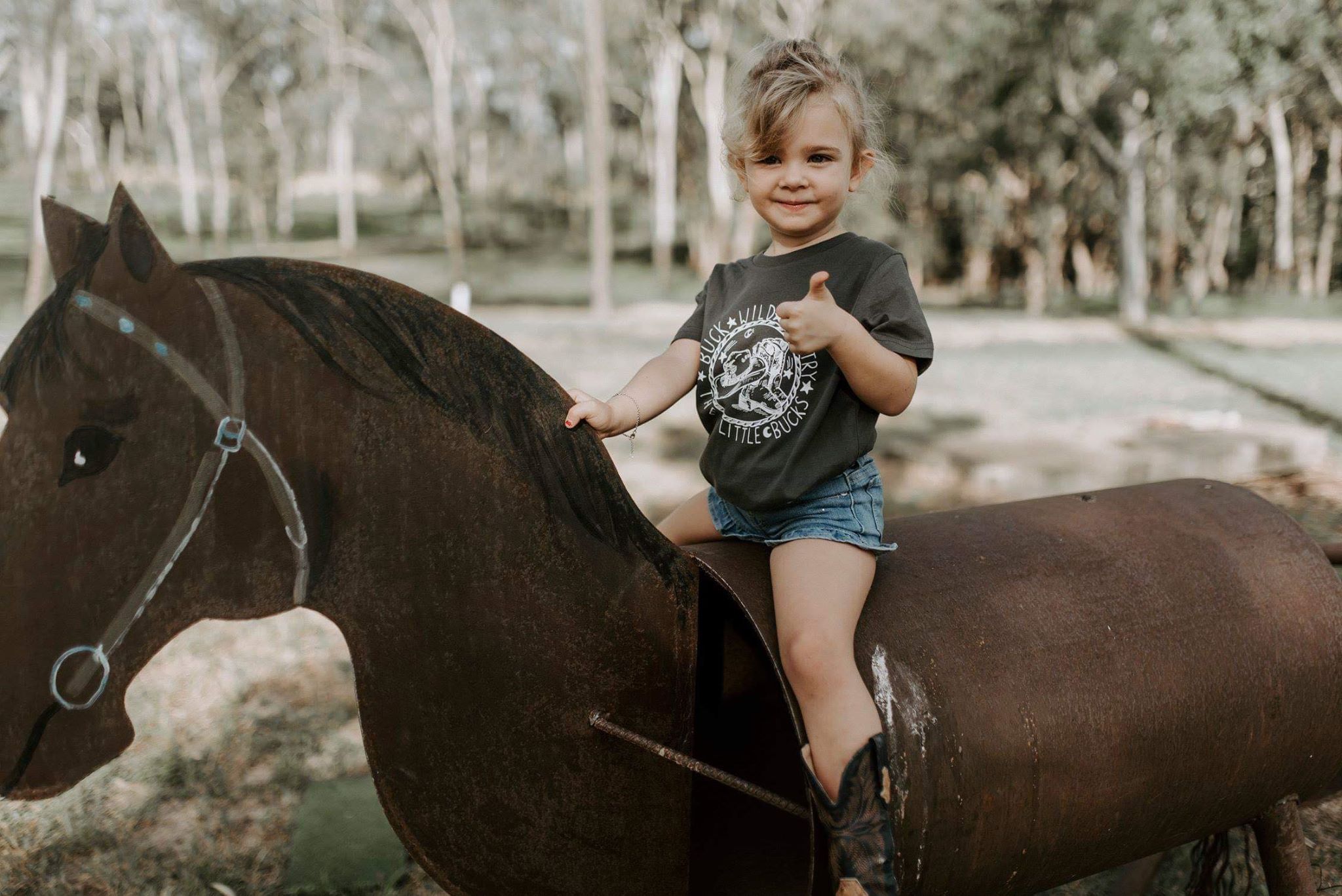 WANDERING LITTLE BUCK COAL TEE