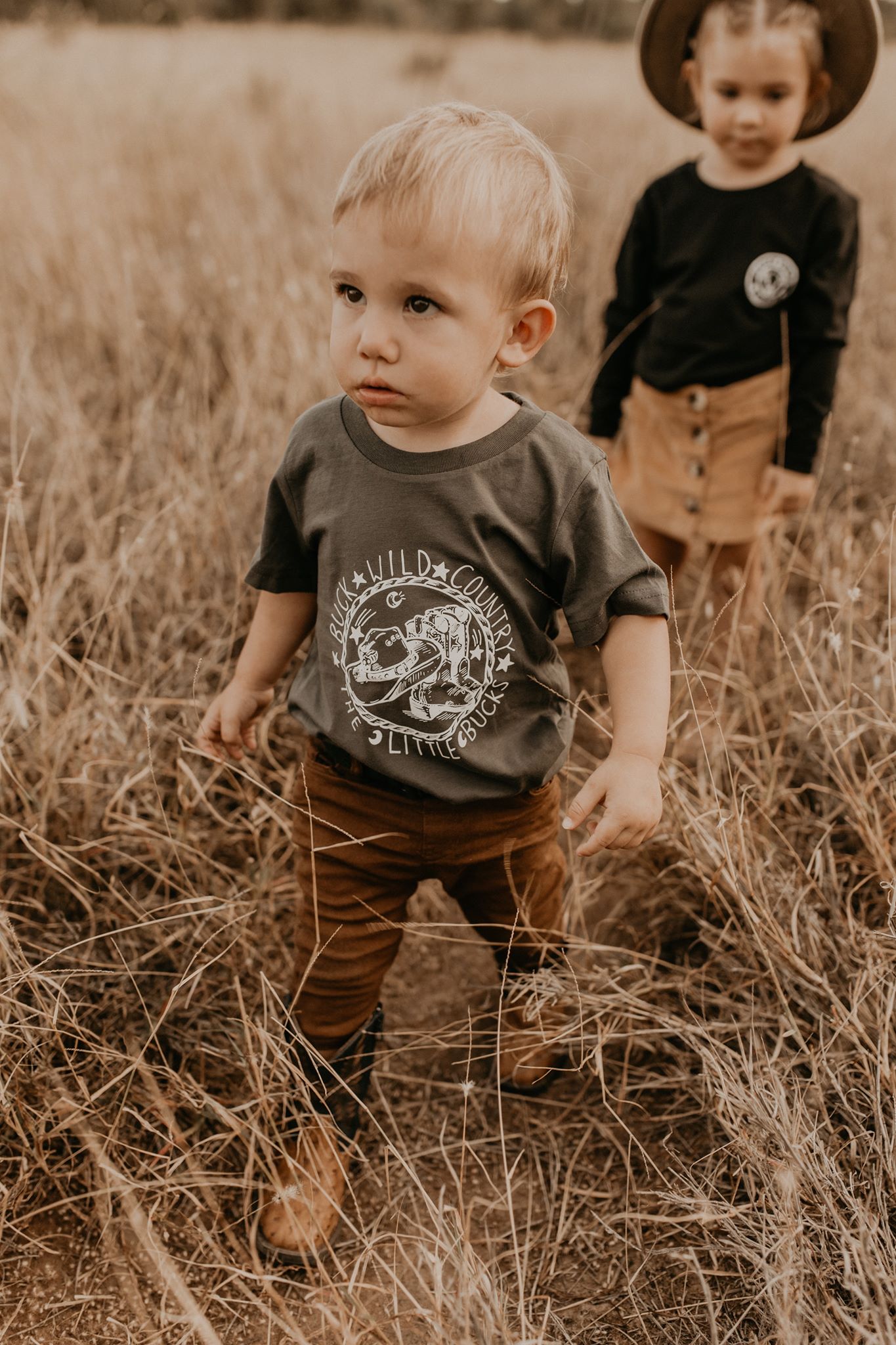 WANDERING LITTLE BUCK COAL TEE