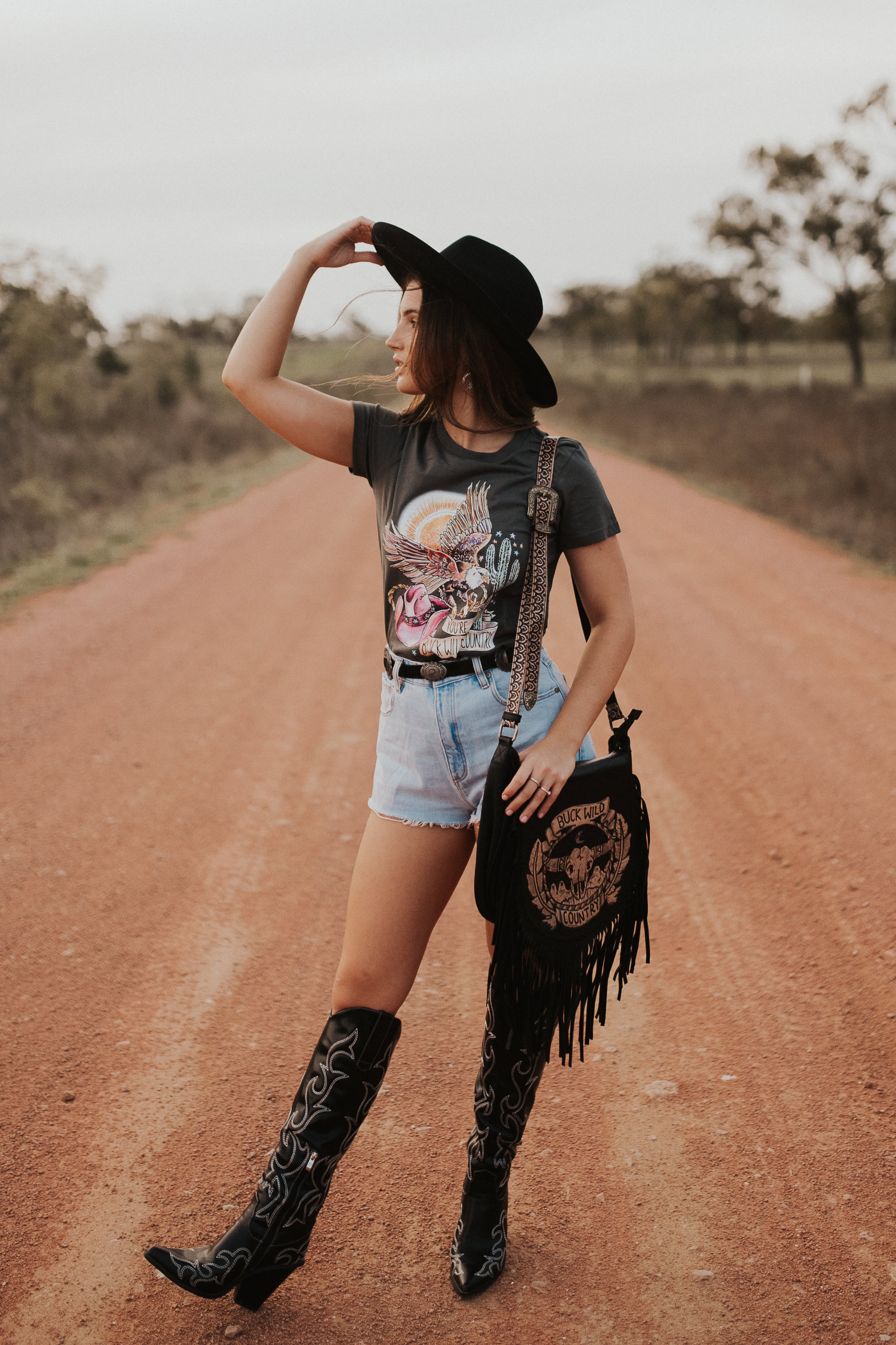 DESERT DREAMS COAL TEE
