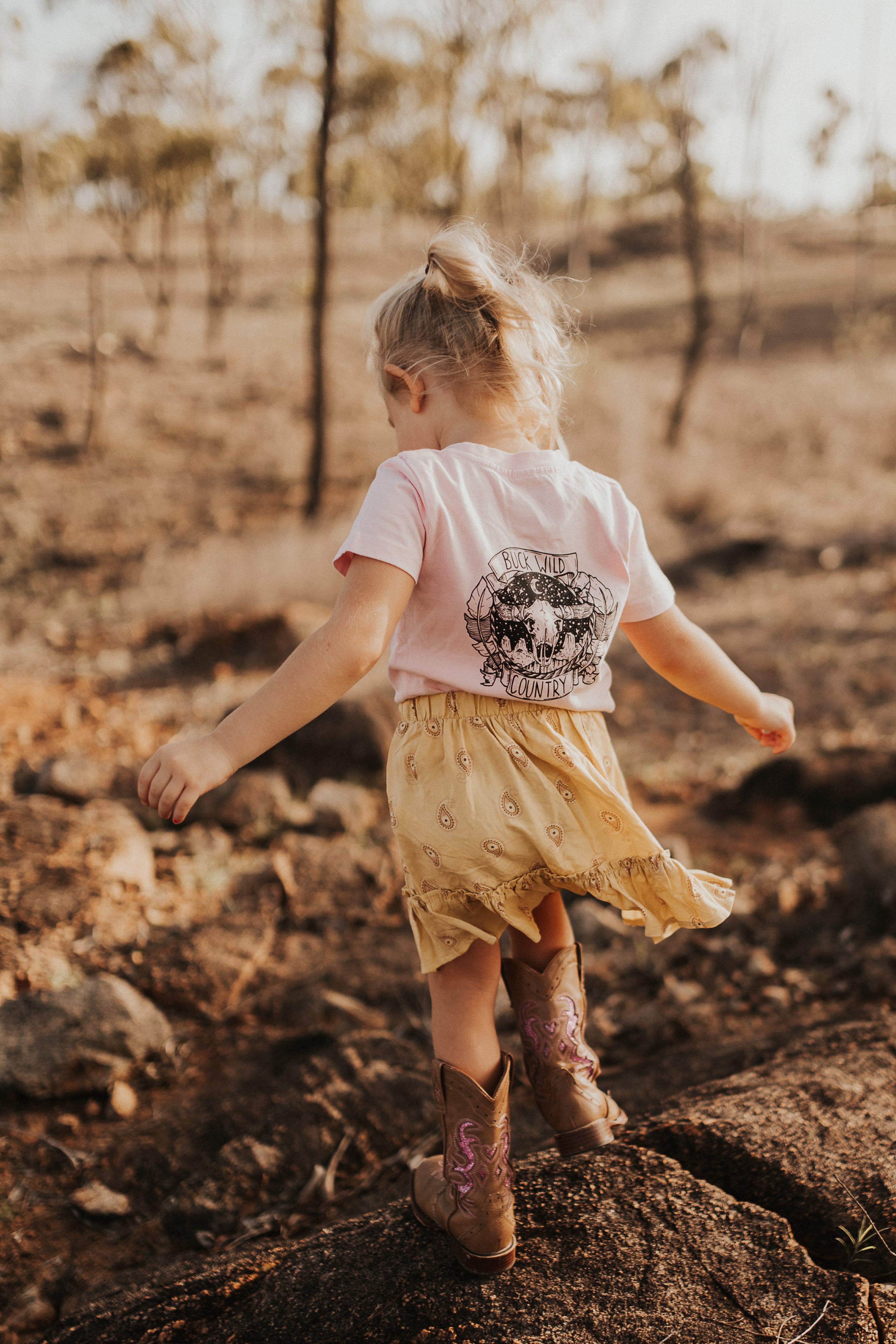 LITTLE HONEY TEE