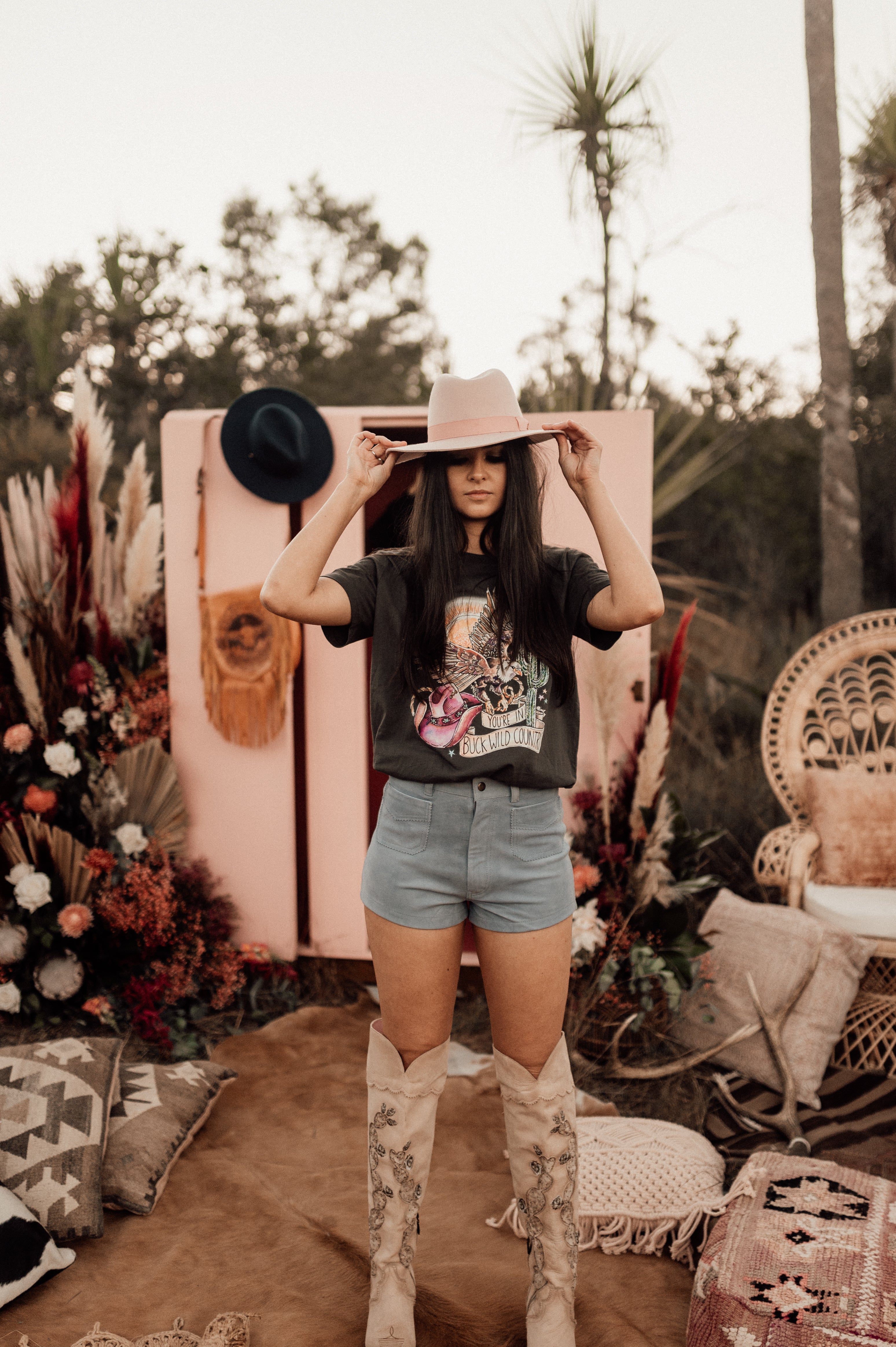 DESERT DREAMS COAL TEE