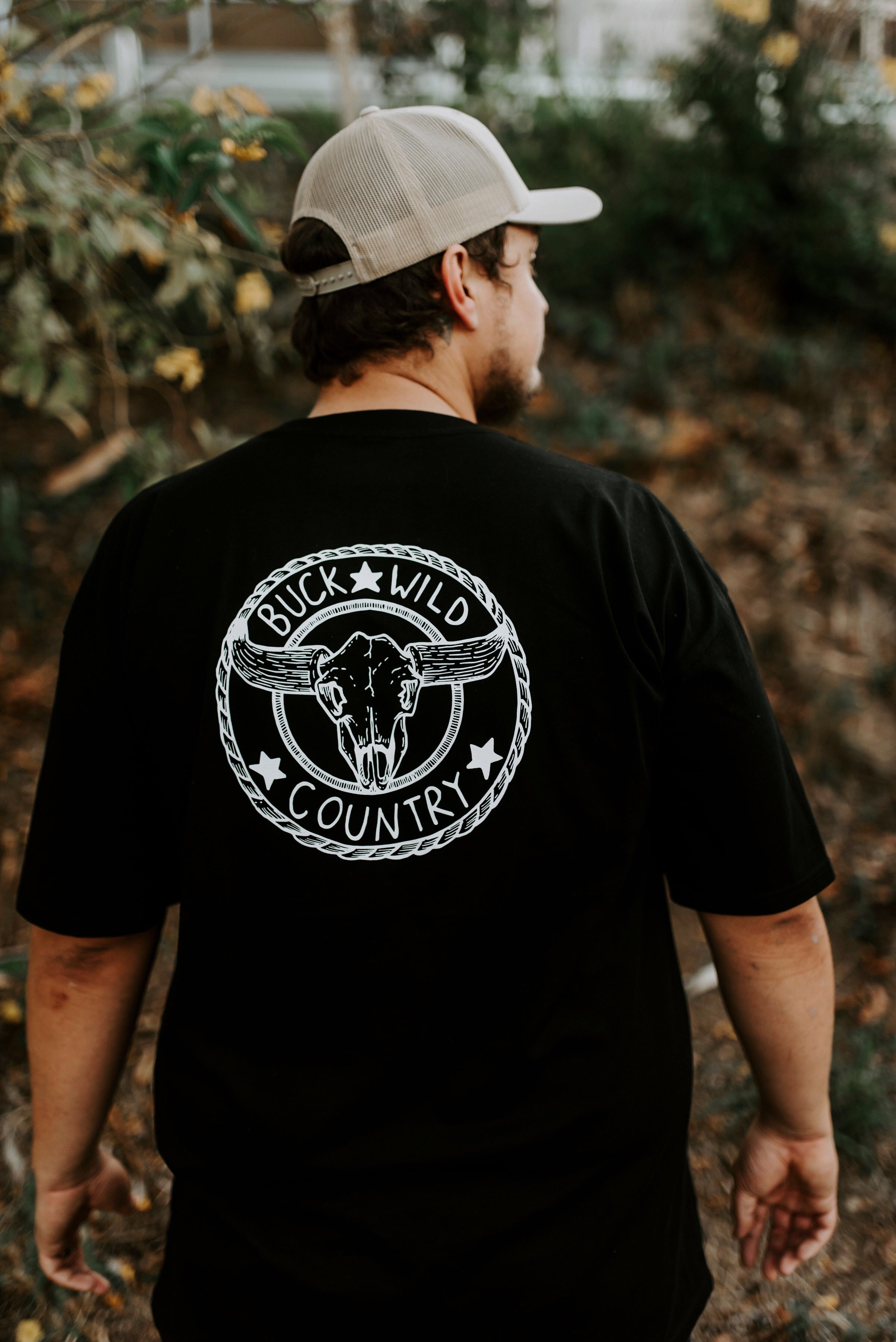 BLACK BUCKLE UP T-SHIRT