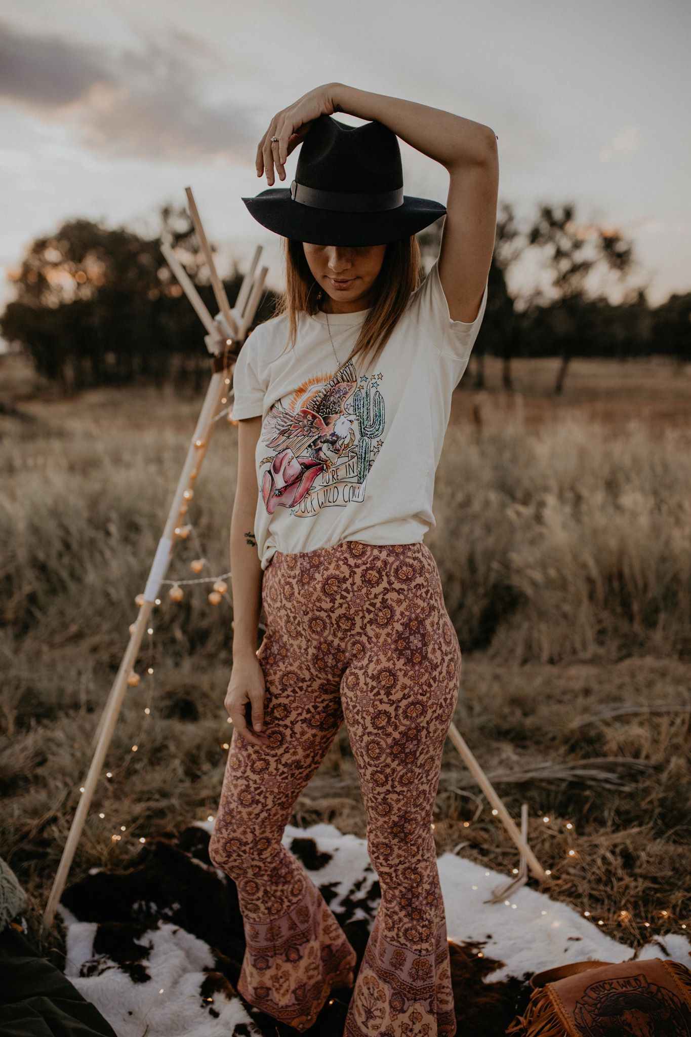 DESERT DREAMS NATURAL WHITE TEE