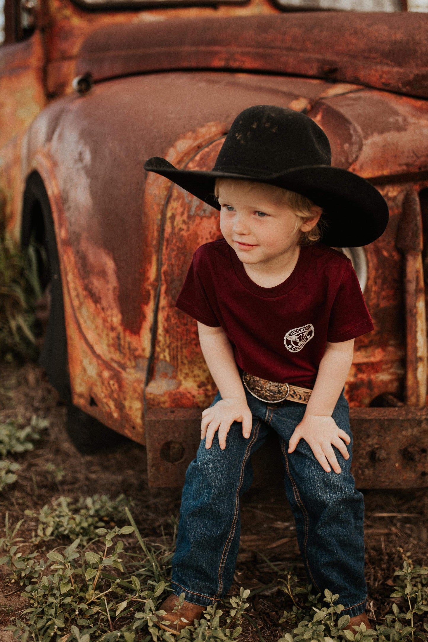 MAROON LITTLE BUCKS T-SHIRT