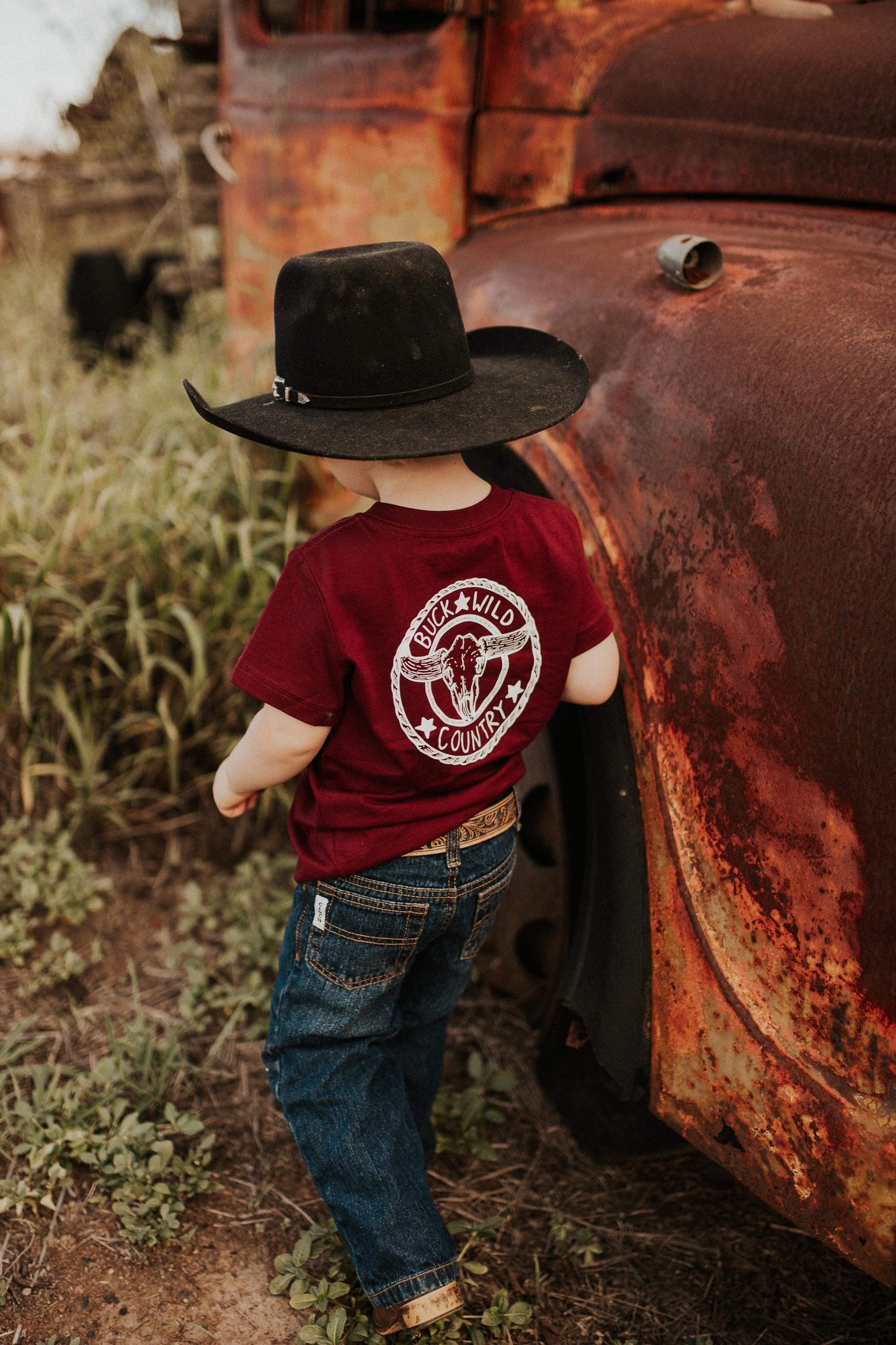 MAROON LITTLE BUCKS T-SHIRT